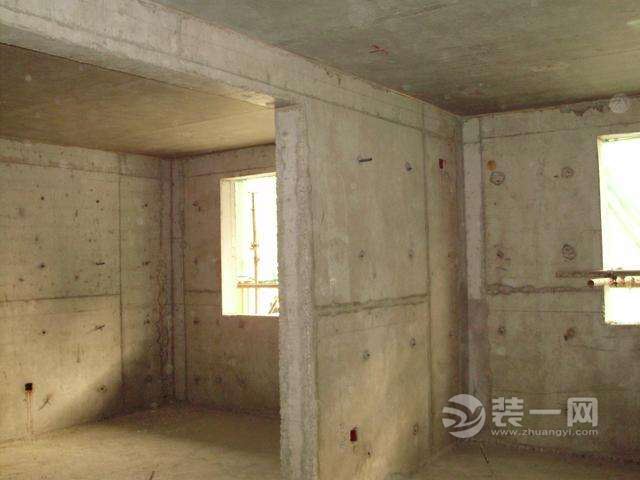 邻居心慌 福州高档小区上下两层业主把剪力墙都砸了